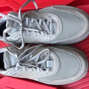 Hoka Woman Size 10/ Men size 9